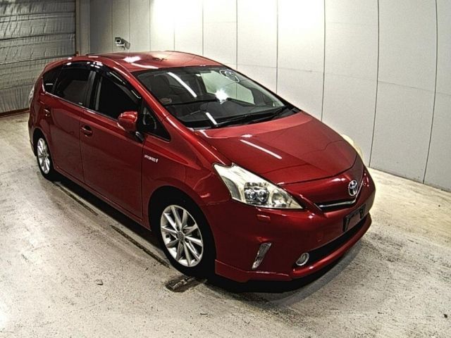 4220 Toyota Prius alpha ZVW40W 2013 г. (LAA Okayama)